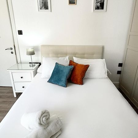 Master Penthouse Double Room Ensuite With Private Terrace - Grand Central House Gibraltár Kültér fotó