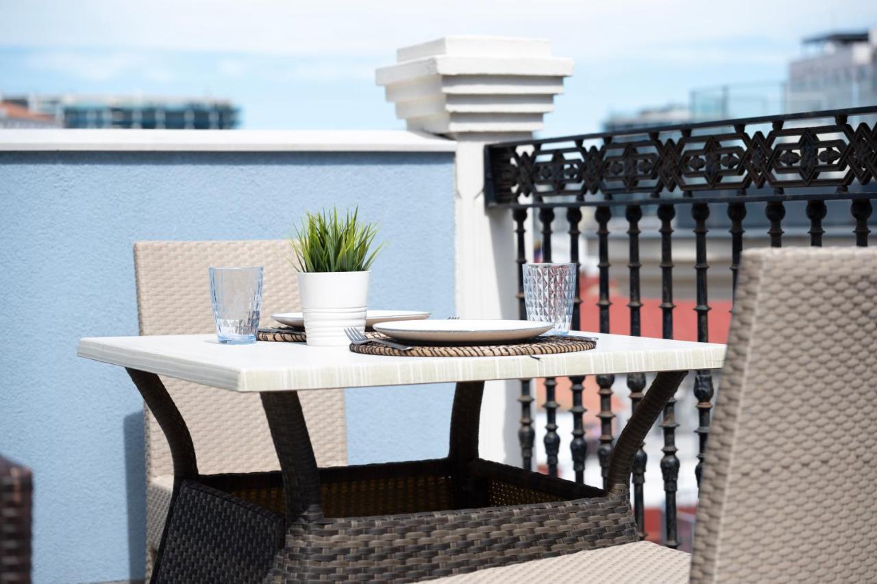 Master Penthouse Double Room Ensuite With Private Terrace - Grand Central House Gibraltár Kültér fotó